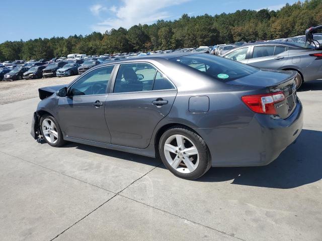 4T1BF1FK0DU243808 - 2013 TOYOTA CAMRY L Сірий фото 2