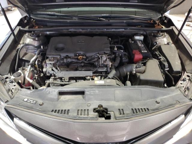 4T1B11HK4JU660081 - 2018 TOYOTA CAMRY L GRAY photo 11