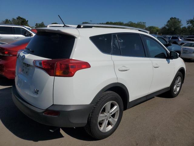 JTMRFREV3EJ011896 - 2014 TOYOTA RAV4 XLE WHITE photo 3