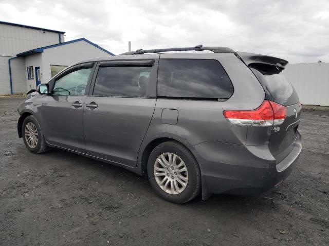 5TDYK3DC5DS324017 - 2013 TOYOTA SIENNA XLE GRAY photo 2