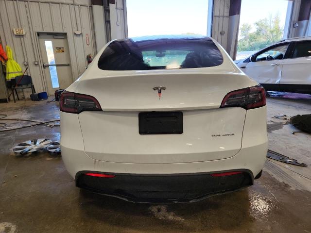 7SAYGDEE1NA014864 - 2022 TESLA MODEL Y WHITE photo 6