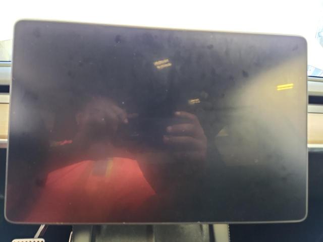 7SAYGDEE1NA014864 - 2022 TESLA MODEL Y WHITE photo 9