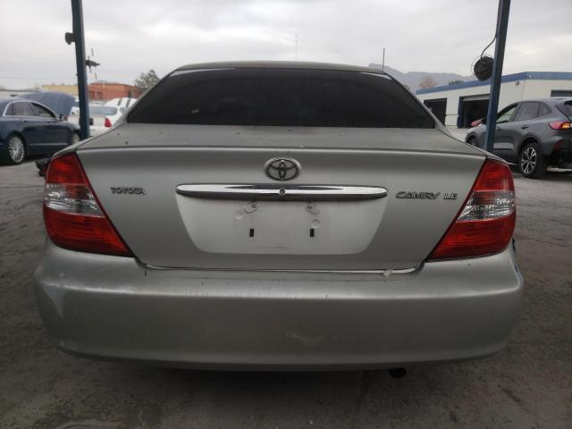 4T1BE32K32U055169 - 2002 TOYOTA CAMRY LE SILVER photo 6