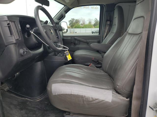 1GCWGBFP8J1301942 - 2018 CHEVROLET EXPRESS G2500 WHITE photo 7