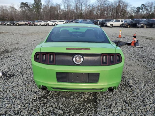 1ZVBP8AM7D5223470 - 2013 FORD MUSTANG GREEN photo 6