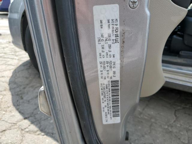 2C4RC1CG4FR756037 - 2015 CHRYSLER TOWN & COU TOURING L SILVER photo 13