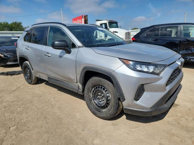 2T3H1RFV5MW148458 - 2021 TOYOTA RAV4 LE 银色 照片 4