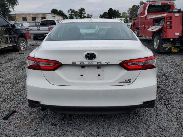 4T1C31AK2LU527105 - 2020 TOYOTA CAMRY LE WHITE photo 6