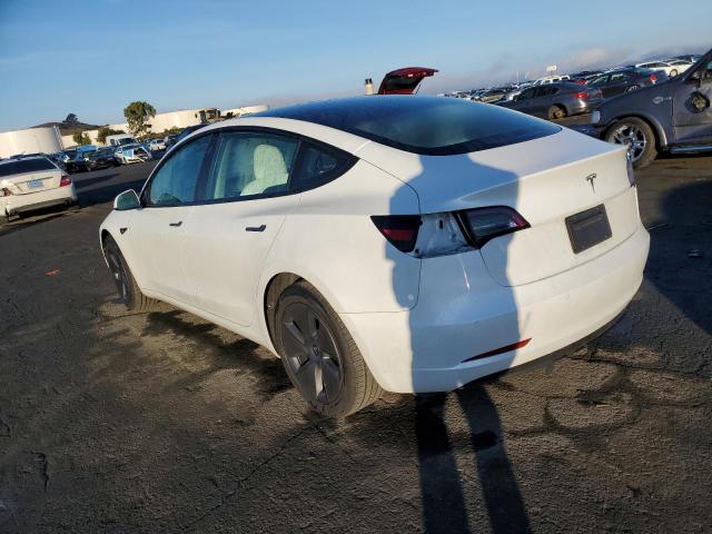 5YJ3E1EA8NF328426 - 2022 TESLA MODEL 3 WHITE photo 2