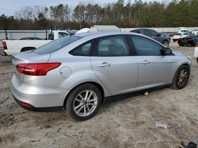 1FADP3F26JL291116 - 2018 FORD FOCUS SE SILVER photo 3