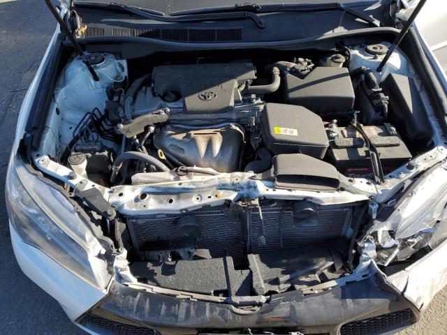 4T1BF1FK4HU437196 - 2017 TOYOTA CAMRY LE WHITE photo 11