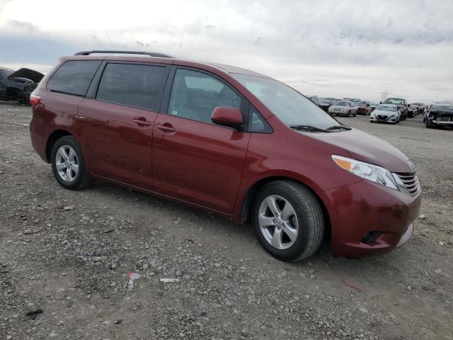 5TDKK3DC6FS597346 - 2015 TOYOTA SIENNA LE RED photo 4