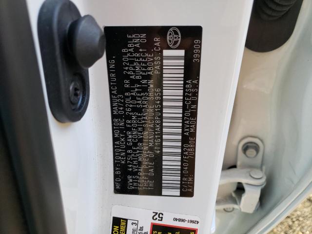 4T1G11AK8PU154956 - 2023 TOYOTA CAMRY SE NIGHT SHADE WHITE photo 13