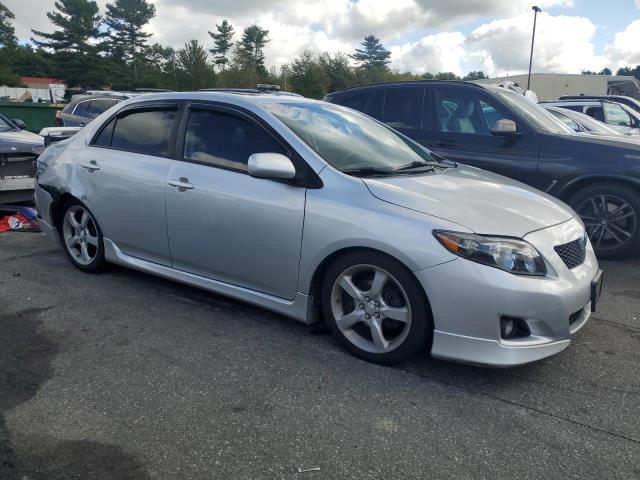2T1BU4EE8AC289810 - 2010 TOYOTA COROLLA BASE Argent photo 4