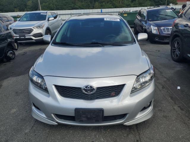 2T1BU4EE8AC289810 - 2010 TOYOTA COROLLA BASE Argent photo 5