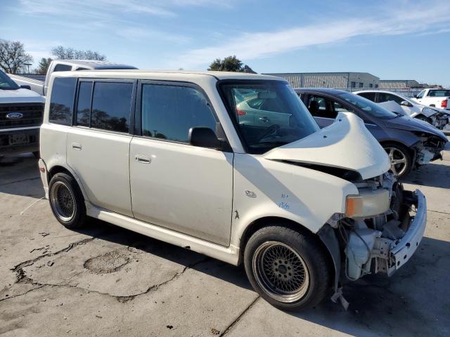 JTLKT324864098606 - 2006 TOYOTA SCION XB WHITE photo 4