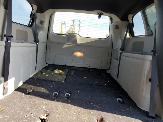 2C4RDGCG3JR205431 - 2018 DODGE GRAND CARAVAN SXT SILVER photo 10