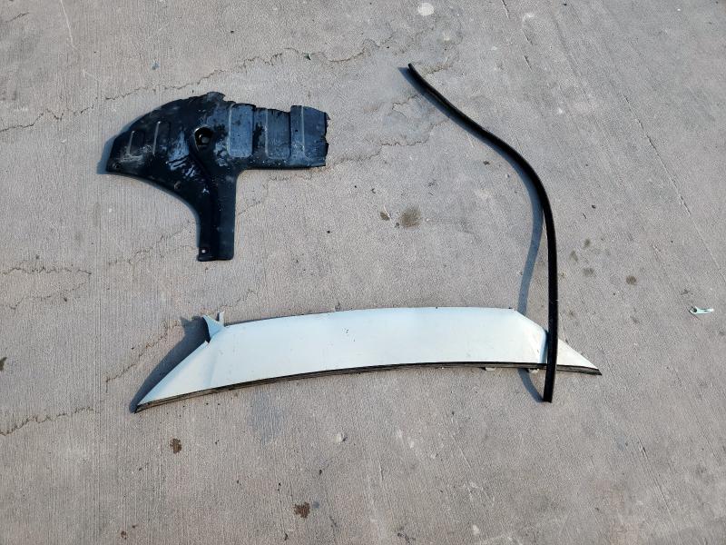 3KPC24A3XKE050454 - 2019 HYUNDAI ACCENT SE 银色 照片 12