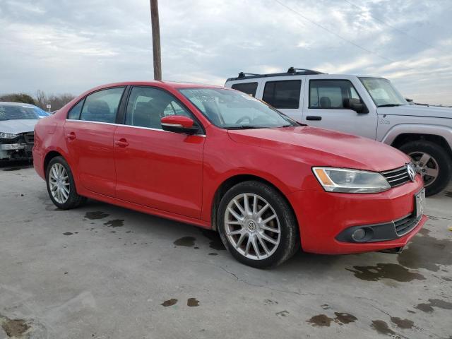 3VWLL7AJ2BM085859 - 2011 VOLKSWAGEN JETTA TDI RED photo 4