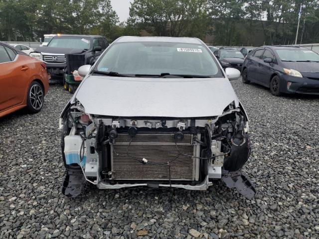 JTDKN3DU8F0438699 - 2015 TOYOTA PRIUS SILVER photo 5