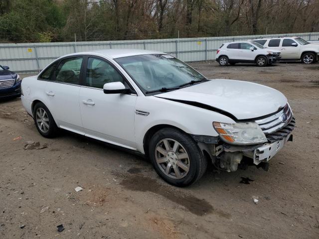 1FAHP24W28G105057 - 2008 FORD TAURUS SEL WHITE photo 4