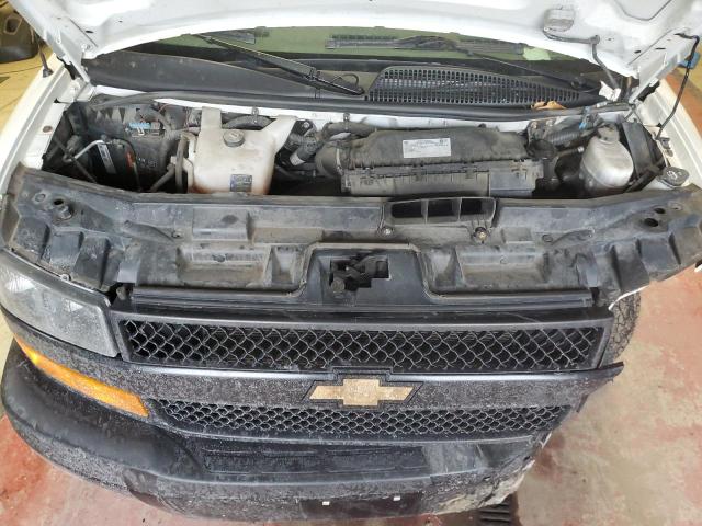 1GCWGBFP6K1227745 - 2019 CHEVROLET EXPRESS G2 WHITE photo 12