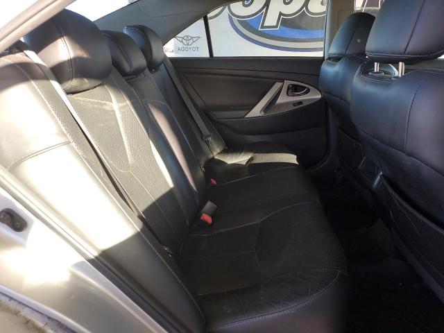 4T1BF3EK4BU188841 - 2011 TOYOTA CAMRY BASE Silber Foto 10