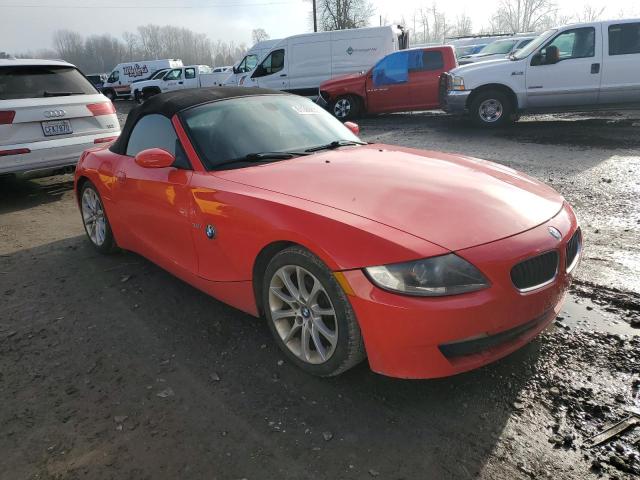 4USBU33537LW73616 - 2007 BMW Z4 3.0 RED photo 4