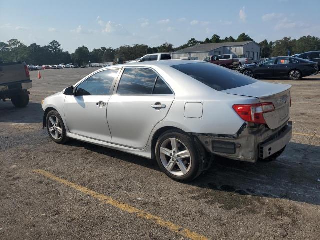 4T1BF1FK8DU725510 - 2013 TOYOTA CAMRY L ვერცხლისფერი ფოტო 2