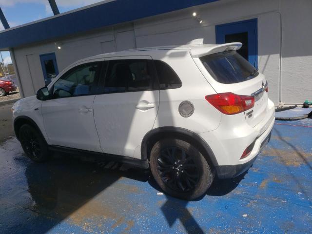 JA4AP3AU5JZ020853 - 2018 MITSUBISHI OUTLANDER ES WHITE photo 2