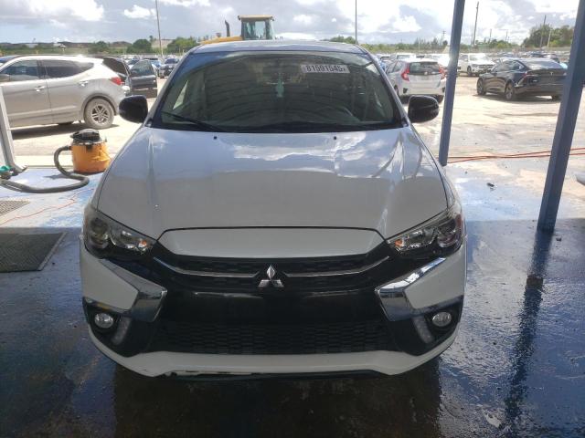 JA4AP3AU5JZ020853 - 2018 MITSUBISHI OUTLANDER ES WHITE photo 5