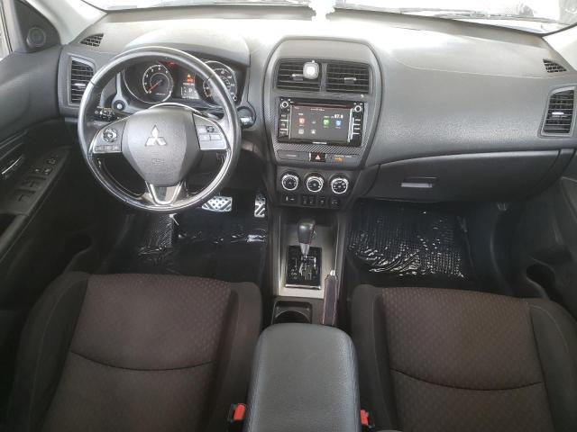 JA4AP3AU5JZ020853 - 2018 MITSUBISHI OUTLANDER ES WHITE photo 8