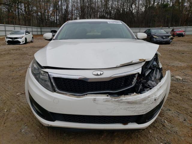 KNAGM4A73D5352131 - 2013 KIA OPTIMA LX WHITE photo 5