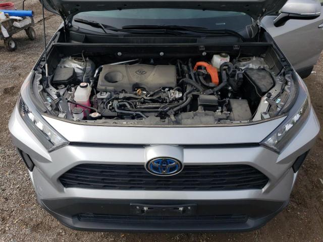 2T3BWRFV4RW215338 - 2024 TOYOTA RAV4 LE 银色 照片 12