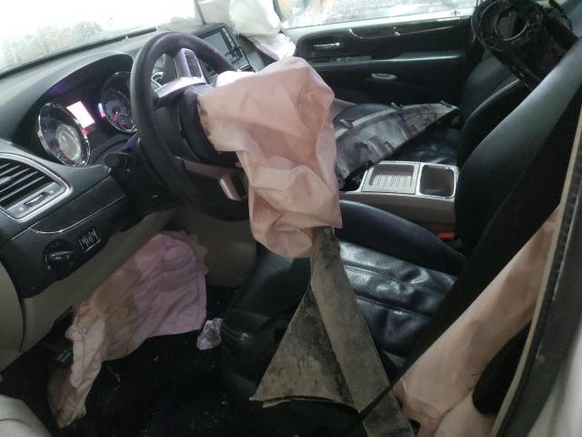 2C4RC1CGXCR182023 - 2012 CHRYSLER TOWN & COU TOURING L WHITE photo 7