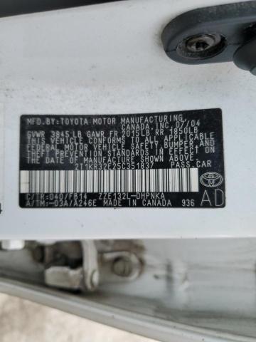 2T1KR32E25C351837 - 2005 TOYOTA COROLLA MA XR WHITE photo 12
