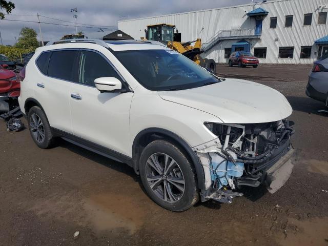 5N1AT2MV1LC811365 - 2020 NISSAN ROGUE S WHITE photo 4