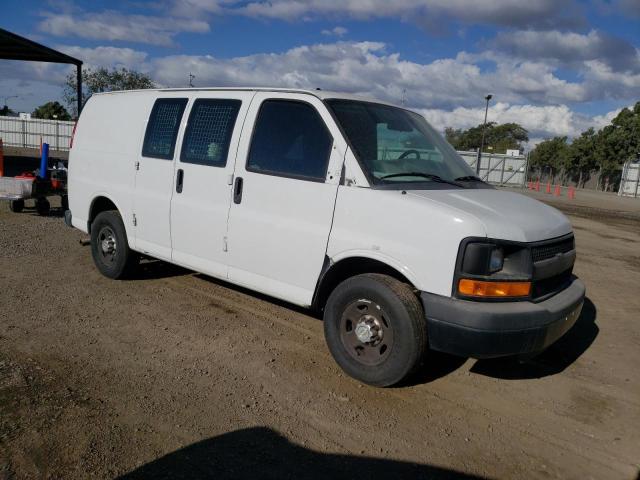 1GCWGFCB1D1902694 - 2013 CHEVROLET EXPRESS G2 WHITE photo 4