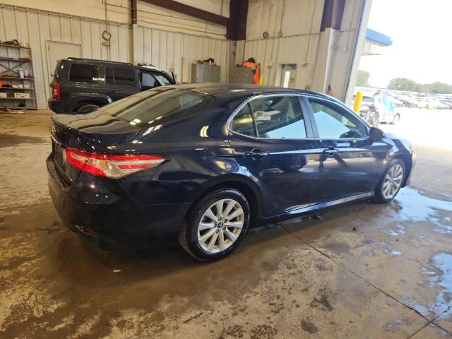 4T1B11HK2JU613812 - 2018 TOYOTA CAMRY L 黑色 照片 3