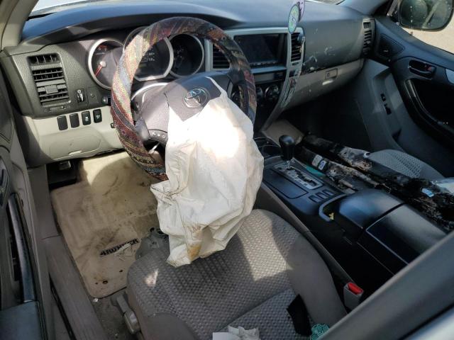 JTEZU14RX8K004448 - 2008 TOYOTA 4RUNNER SR5 银色 照片 8