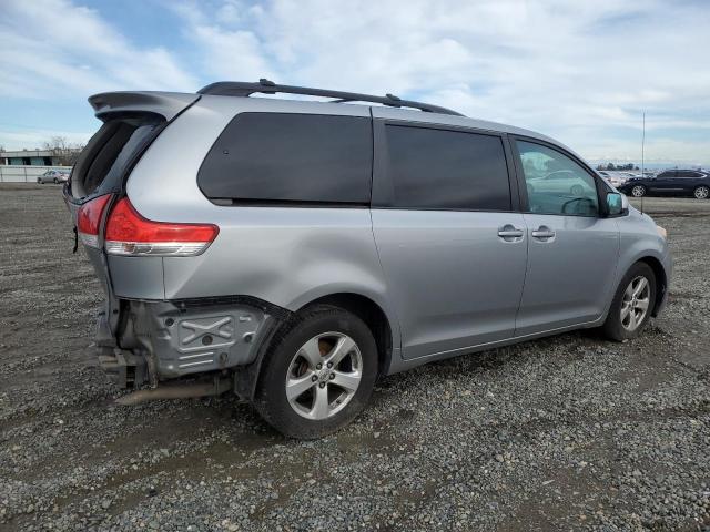 5TDKK3DC8CS239550 - 2012 TOYOTA SIENNA LE SILVER photo 3