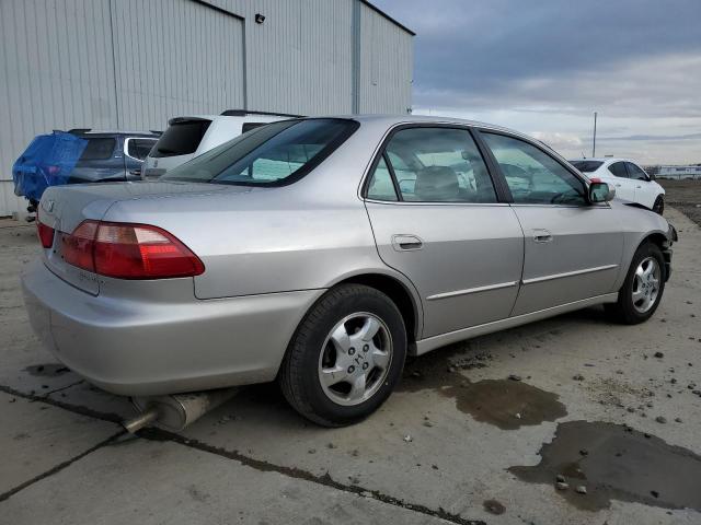 1HGCG5558WA110387 - 1998 HONDA ACCORD EX SILVER photo 3