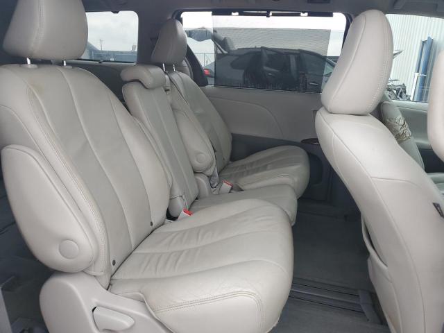 5TDYK3DC7ES474017 - 2014 TOYOTA SIENNA XLE SILVER photo 11