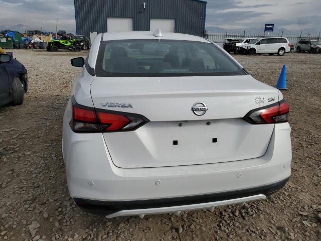 3N1CN8EV0ML875348 - 2021 NISSAN VERSA SV WHITE photo 6