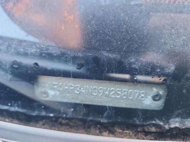 1FAHP34N09W258072 - 2009 FORD FOCUS S SILVER photo 12