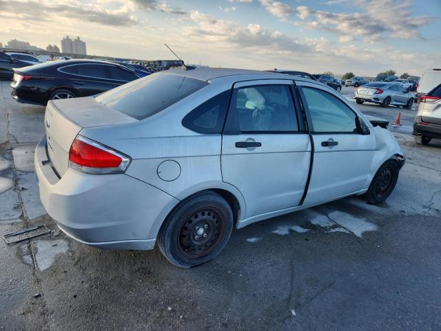 1FAHP34N09W258072 - 2009 FORD FOCUS S SILVER photo 3