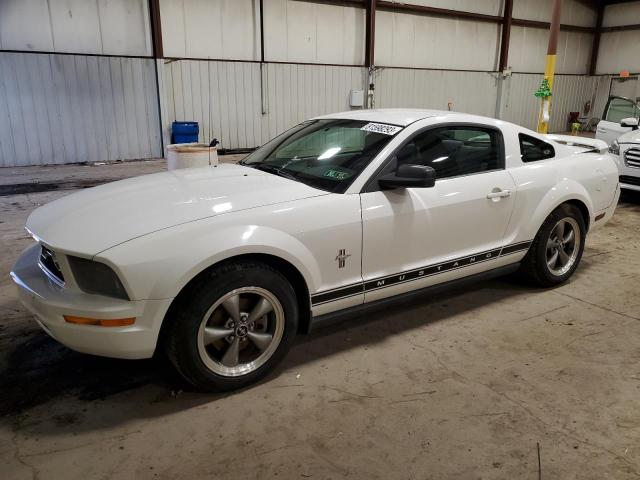 1ZVFT80N265218705 - 2006 FORD MUSTANG WHITE photo 1