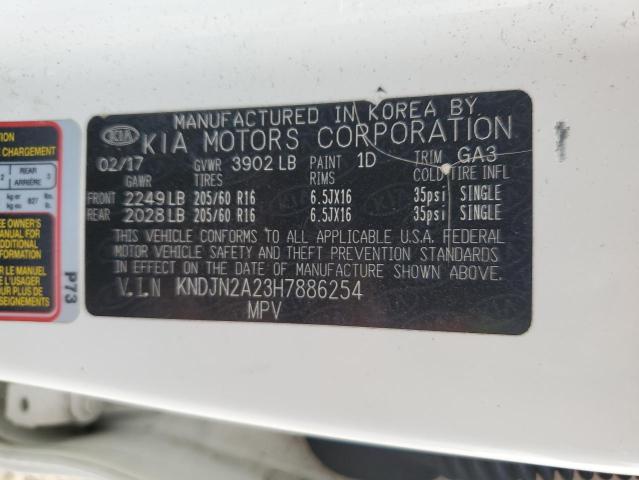 KNDJN2A23H7886254 - 2017 KIA SOUL WHITE photo 13