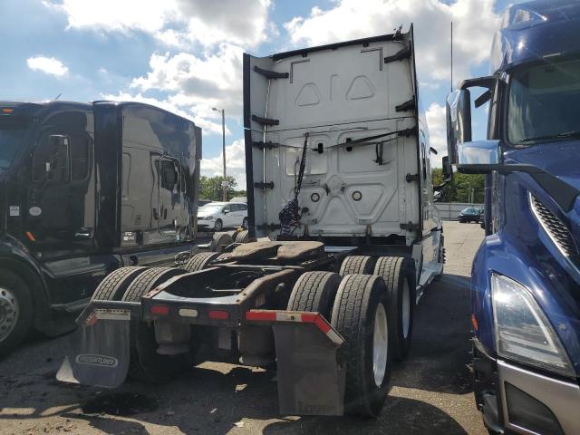 3AKJHHDRXKSKC9378 - 2019 FREIGHTLINER CASCADIA 1 WHITE photo 4