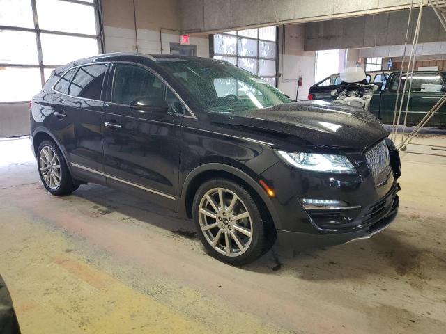 5LMCJ3C91KUL35133 - 2019 LINCOLN MKC RESERVE BLACK photo 4